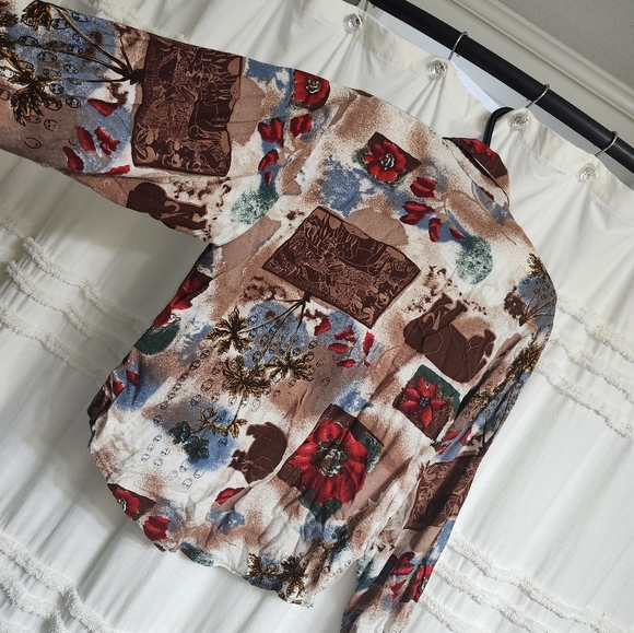 Very vibrant, vintage shirt, size medium? - Picture 9 of 12